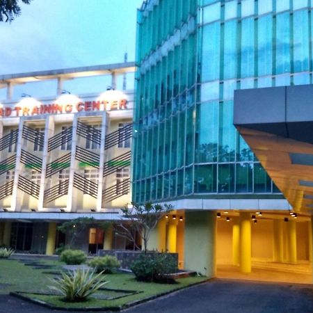 Utc Dago Hotel Бандунг Екстериор снимка